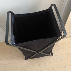 折り畳みランドリーボックスの画像