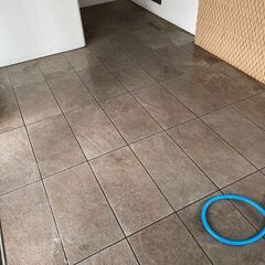 【スキマバイト】アパート共用部分の簡単な清掃作業です【草加市草加】の画像