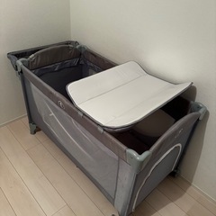 ベビーベッド おむつ交換台付きの画像