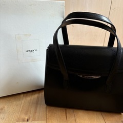 UNGARO ウンガロ　 ハンドバッグ　ブラック　フォーマル