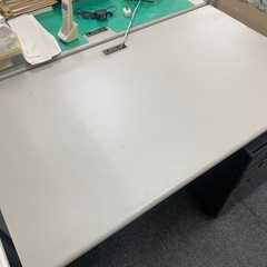 PLUS RYデスク3点セット(デスク1個,イス1脚,キャビネット1個)の画像