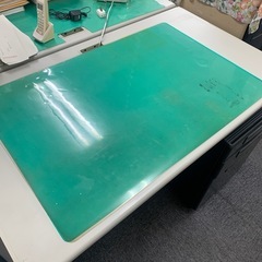 PLUS RYデスク3点セット(デスク1個,イス1脚,キャビネット1個)の画像