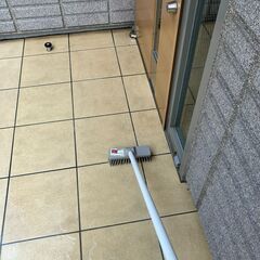 【スキマバイト】アパート共用部分の簡単な清掃作業です【大和市つきみ野】