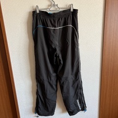 お値下げ致しました⭐️ナイロン製黒ジャージパンツ スワンロゴ　ディアドラ　Mの画像