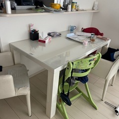 かねたやダイニングテーブルのみ