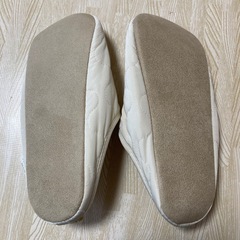 【新品・未使用】キルトボアスリッパ　Mサイズの画像
