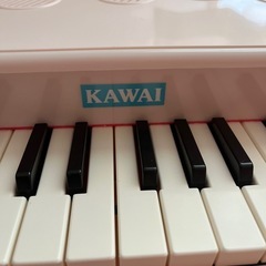 カワイ ミニピアノ ピンク P-25の画像