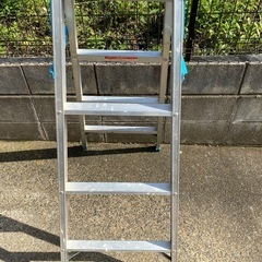 脚立　ハシゴ