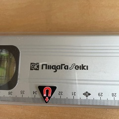  新潟精機(Niigataseiki) SK アルミ水平器 マグネット付 450mm ALM-450の画像