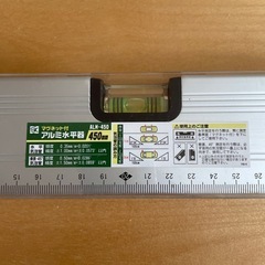  新潟精機(Niigataseiki) SK アルミ水平器 マグネット付 450mm ALM-450の画像