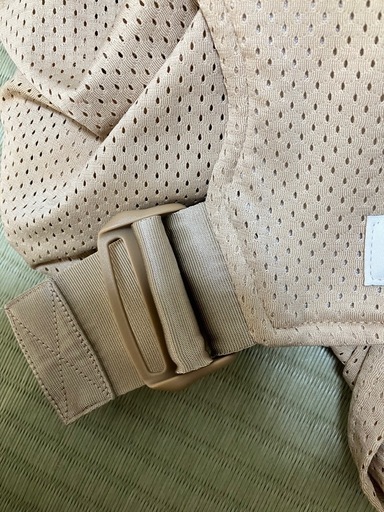 ★ほぼ未使用美品★コニー　Konny 抱っこ紐FLEX AirMesh™　ベージュ