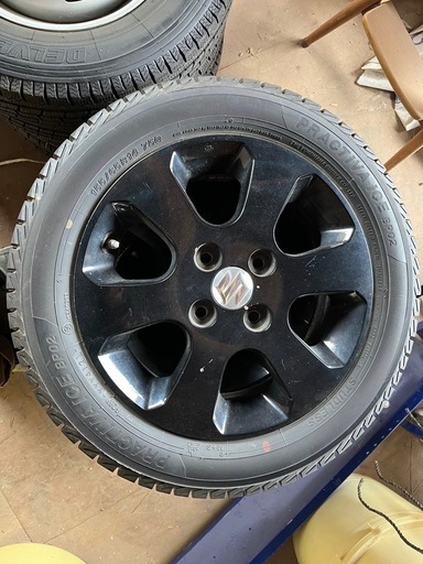 軽自動車スタッドレスタイヤ　ホイール