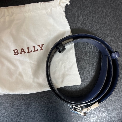 お値下げ致しました！⭐️新品　未使用　BALLY レザー ベルト 黒　リバーシブル