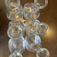 ガラス瓶　容器の画像