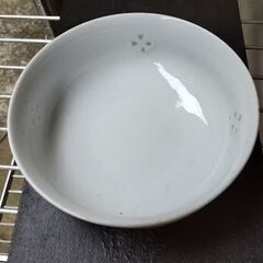 浅くて使いやすい白い器　有田焼　白磁　５個セット　未使用品の画像