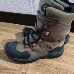 冬靴 19.5  keenの画像