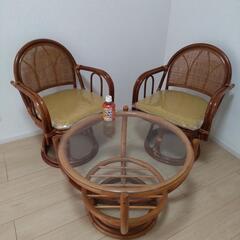 籐家具(椅子2脚、ガラス天板テーブル)