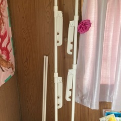 物干し突っ張り棒の画像