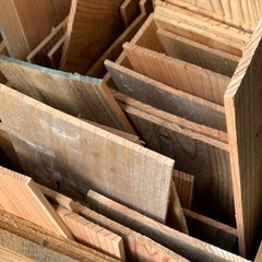 足場古材薄板端材の画像