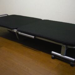 ★　折りたたみベッド　シングルベッドの画像