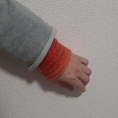 ノールビンドニングでアームウォーマーを編もうの画像