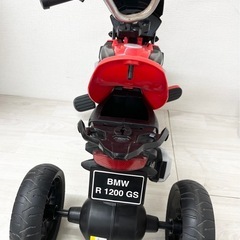 【中古品】BMW 三輪車 SR1300 ブラック×レッド 乗用玩具 ホビー用品の画像