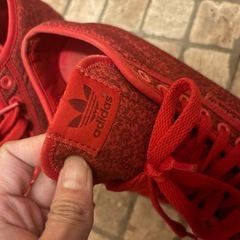 adidas スニーカー レディースの画像