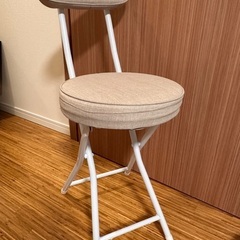 【無料】折りたたみチェア　ベージュの画像