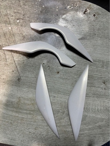 マジェスティー250ヘッドライトガーニッシュ