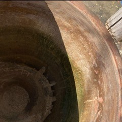 古い大水瓶 メダカ鉢 金魚鉢 水蓮鉢 の画像
