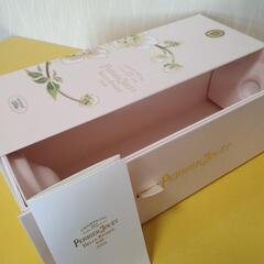 PERRIER-JOUETの空箱の画像