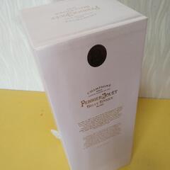 PERRIER-JOUETの空箱の画像