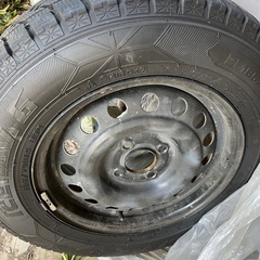 スタッドレスタイヤホイル付き4本普通車用185/70R14の画像