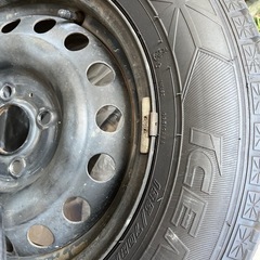 スタッドレスタイヤホイル付き4本普通車用185/70R14の画像