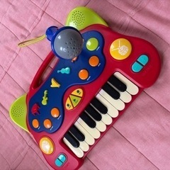 トイザらス　ピアノ　おもちゃ