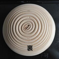 パンの型中古(籐かご丸)の画像