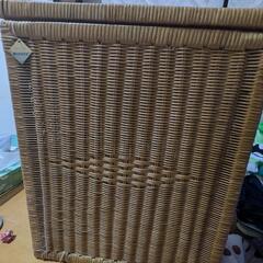 籐のバスケット