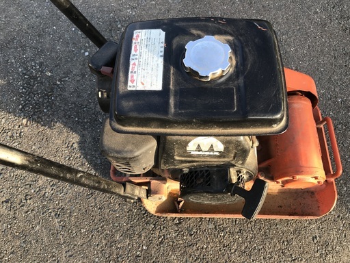 プレートコンパクター