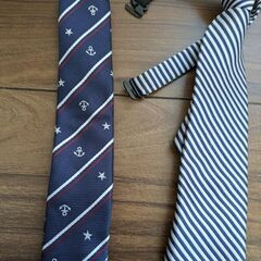 ベビー、子供用ネクタイ、蝶ネクタイの画像