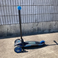 三輪キックスケーター