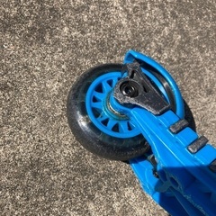 三輪キックスケーターの画像