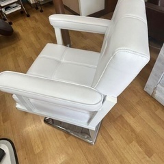 サロンチェア オフィスチェア 美容 理容 椅子の画像