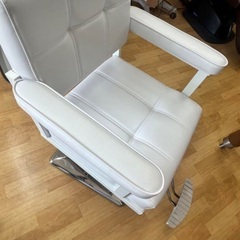 サロンチェア オフィスチェア 美容 理容 椅子の画像