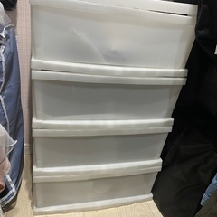 プラスチック収納ケース　4段　11月いっぱいで処分