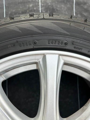 215/50/R17インチスタッドレスタイヤとアルミホイール