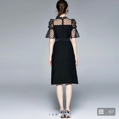 黒 シースルー袖 パーティードレスの画像