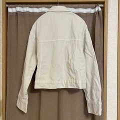 ZARAジャケットの画像