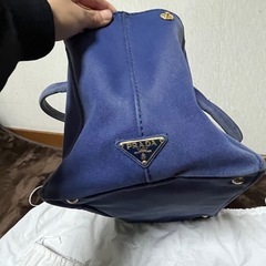 Pradaカナパバックの画像