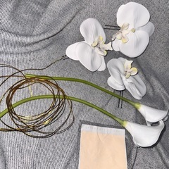 髪飾り 和装　胡蝶蘭 カラー ホワイト 水引 金箔