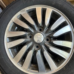 【相談中】三菱 スタッドレスタイヤ の画像